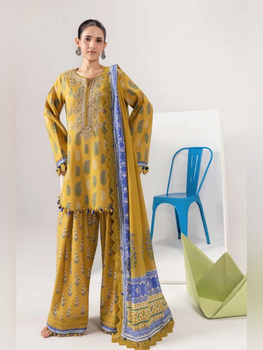 Pakistani brand Maria b 3 piece embroidered dress suit